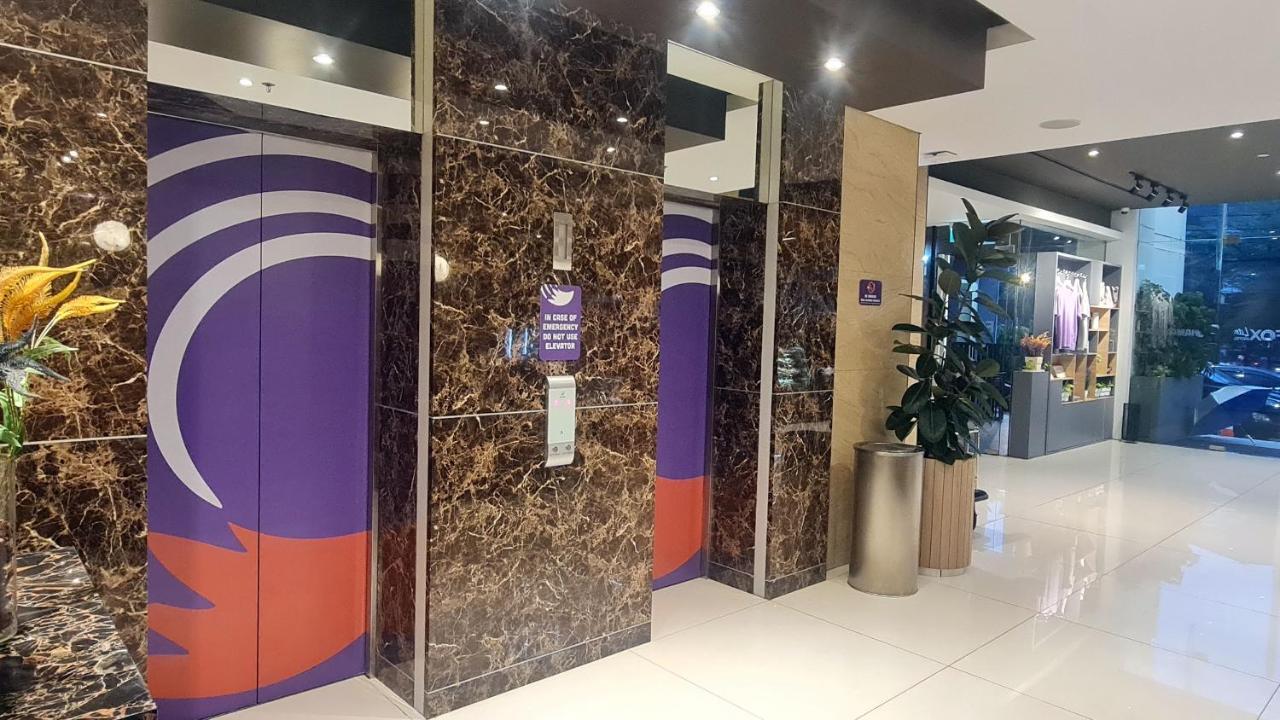 Fox Lite Grogol Джакарта Екстериор снимка